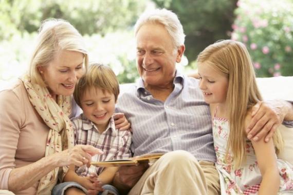 Avós e seus netos O papel dos avós na criação de um filho